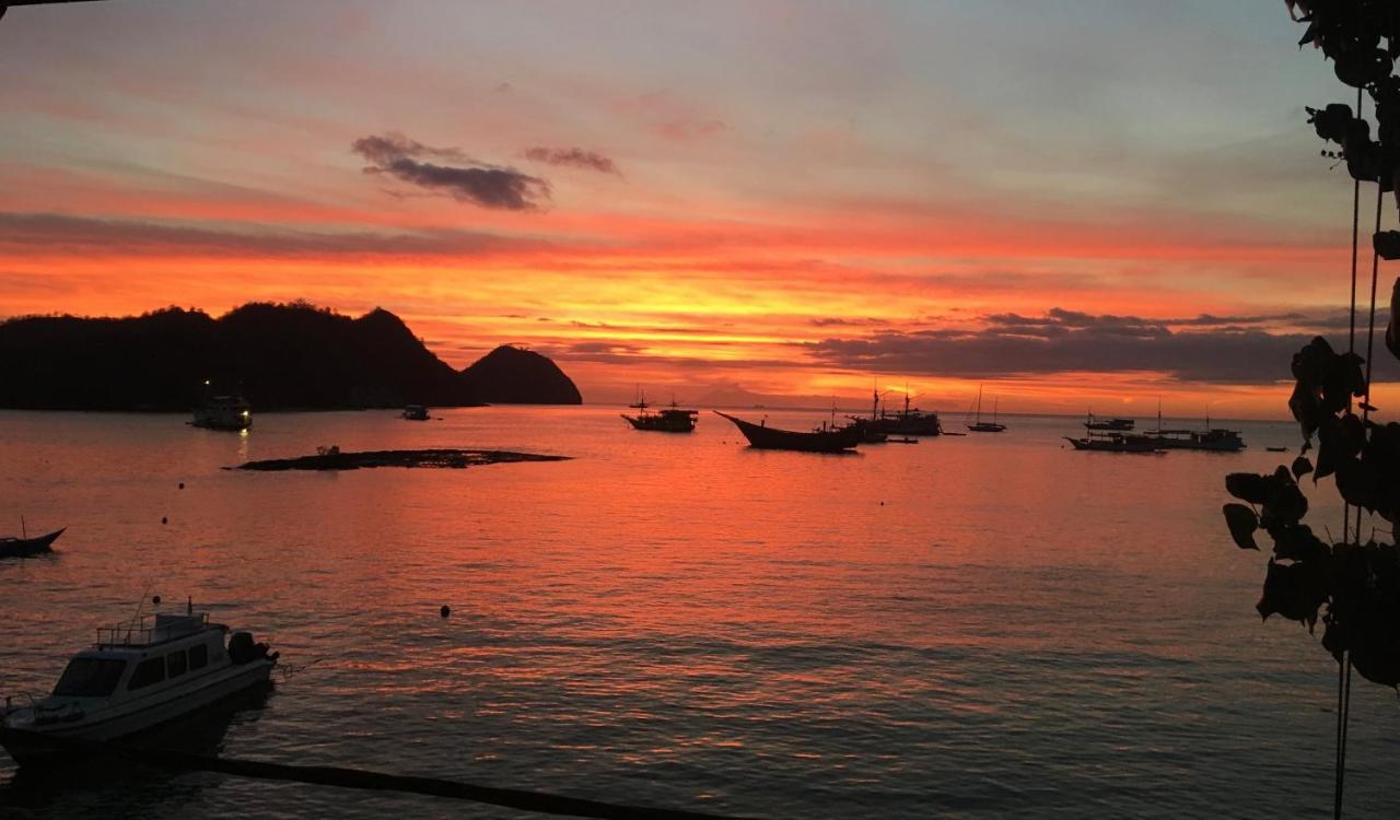 Bajo Sunset Hostel Labuan Bajo Exterior foto
